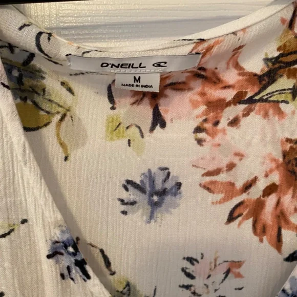 Flattering Top - Picture 2 of 2